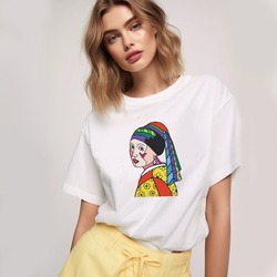İnci Küpeli Kadın Tasarım Tshirt