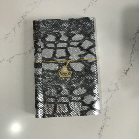 A5 Gümüş Yılan Desen Deri Defter Kılıfı