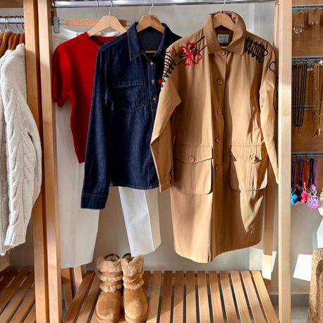 İşlemeli Camel Trenchcoat