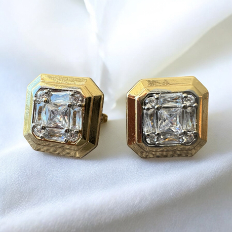 Zirkon Taşlı Gold küpeli 