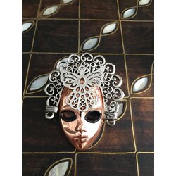 maske broş tavananna