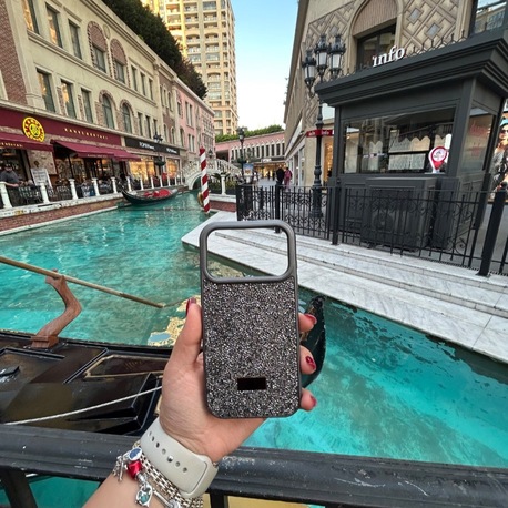 İphone Swaroski taşlı kılıf