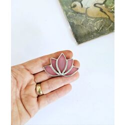 Pembe Lotus Broş