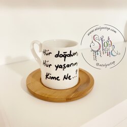 Hür Doğdum Hür Yaşarım Kime Ne