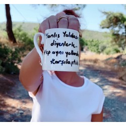 Yanlış Yoldasın Diyenlerle Hep Aynı Yollarda Karşılaştık