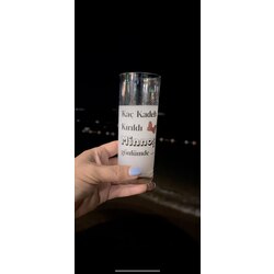 kaç kadeh kırıldı minnoş gönlümde ..