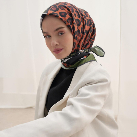 Twill Dokuma Pamuk İpek Çiçekli Leopar Desen Eşarp - Siyah 