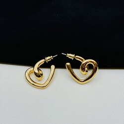 Kalp geçişli gold küpe