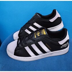 Adidas Superstar