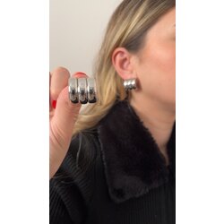 Üçlü görünümlü bombeli silver küpe