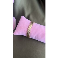 Asimetrik kelepçe bileklik