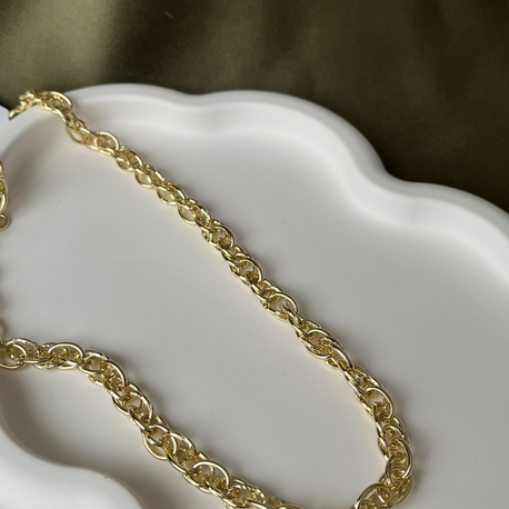 Gold geçme zincirler kolye 