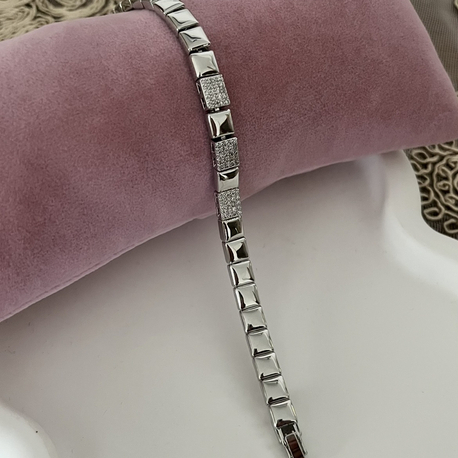 Silver kare model Zirkon taşlı bileklik