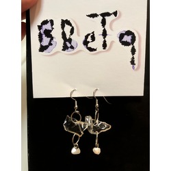 Organic Shape with Pearls 