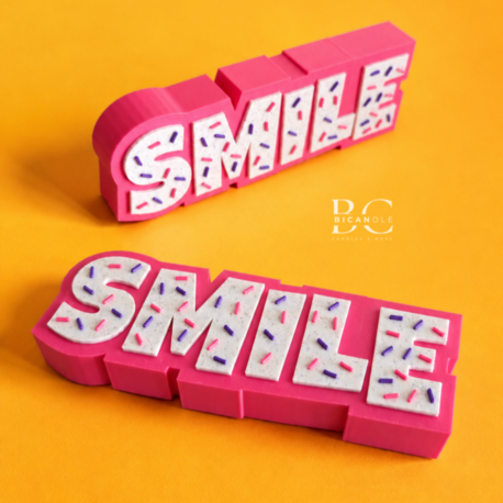 "SMILE" Yazı Dekoru