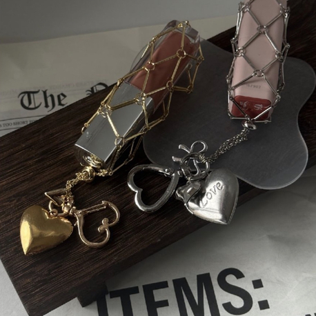 Lip gloss charm 