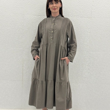 İTHAL YARIM DÜĞMELİ DÜZ KADİFE ELBİSE 