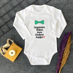 “Üzgünüm Baba aynı kadına aşığız “ Baskılı ,Çıtçıtlı Badi
