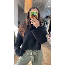 crop sweatshirt