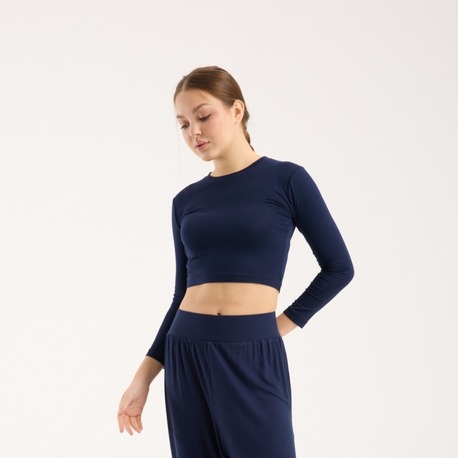 Lacivert Uzun Kollu Esnek Crop Top – Yoga & Günlük Kullanım İçin Rahat Fit