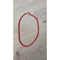 Kırmızı Boncuklu Kolye