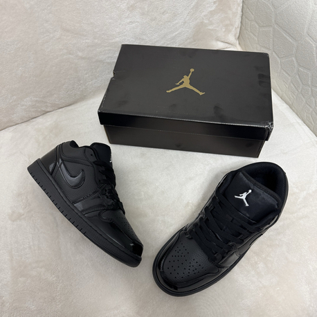 Air Jordan 1 Low Full Black