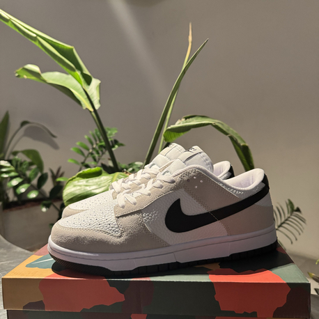 SB Dunk Low Cream