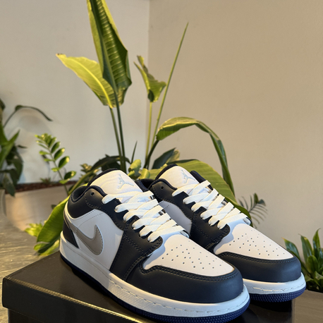 Air Jordan 1 Low Midnight Navy