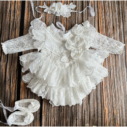 Beyaz güllü romper set 