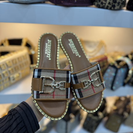 BURBERRY