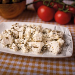 Van Otlu Peynir (Koyun - Keçi) (1 kg)