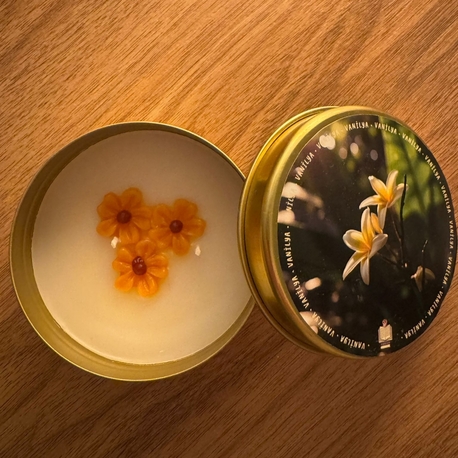 Bidünyakitap Vanilya Kokulu Mum (Teneke)