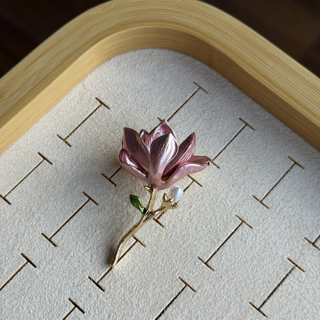 Pembe Lotus Broş