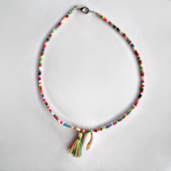 Püsküllü Deniz Kabuğu Choker 
