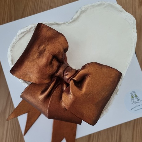No.2 Antique Bronze Ribbon Fondant Heart Cake (Kurdele Süslemeli Kalp Pasta)