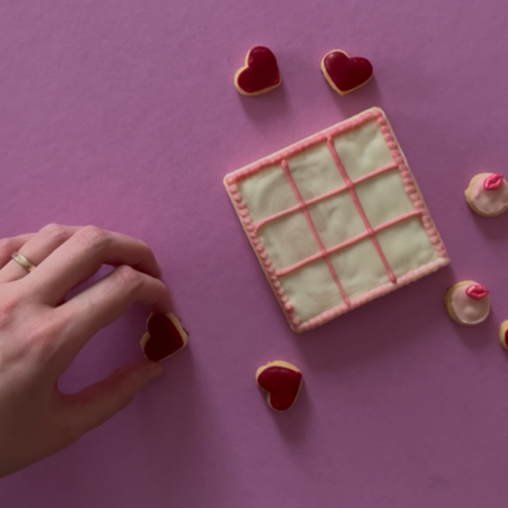 Sweet Valentine Tic Tac Toe Cookie Set