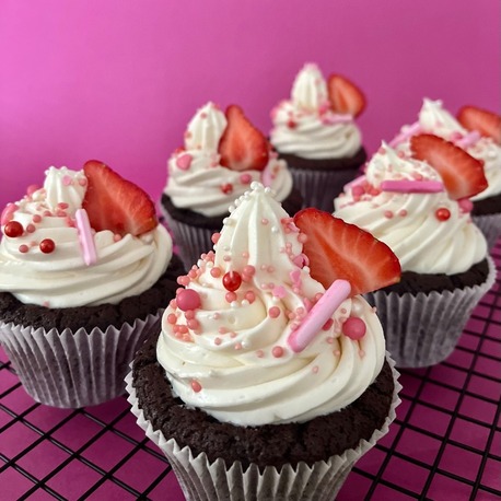 Strawberry Kiss Cupcake Pack
