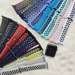 Apple Watch 42 / 44 / 45 / SE44 için Sport Delikli Silikon Kordon