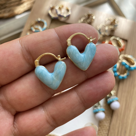 Mavi Seramik Çelik Kalp Küpe