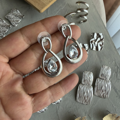 Damla Kesim Zirkon Taşlı İkili Damla Form Küpe