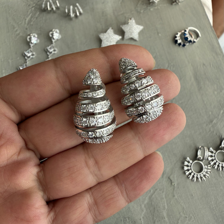 Zirkon Taşlı Spiral Damla Küpe (Botega)
