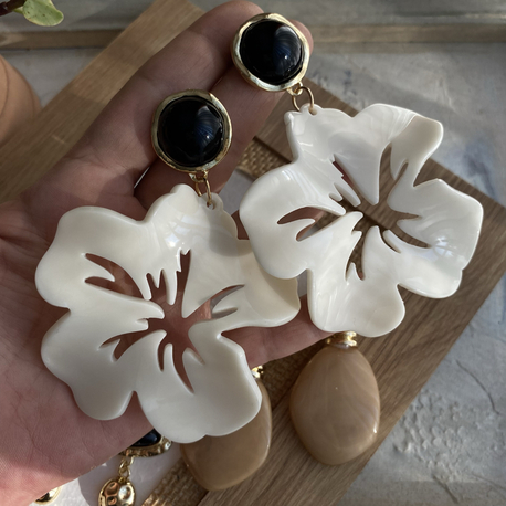 Büyük Hafif Çiçek Küpe