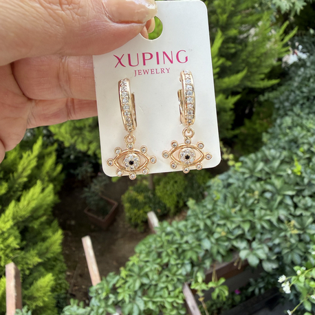 Xuping Çelik Taşlı Göz Küpe
