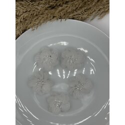 3 - SEDEF ÇİÇEK BROŞ