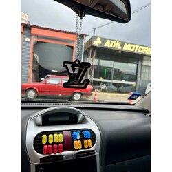 Siyah Louis vuitton Pleksi ayna süsü