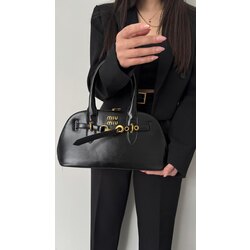 MIU MIU VİP A+ KALİTE SİYAH ÇANTA 
