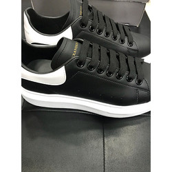 Alexander McQUEEN 