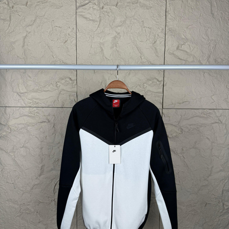 Nike Tech Fleece Siyah Beyaz Hırka
