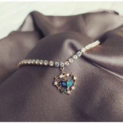 Kalp Detaylı Su Yolu Choker 