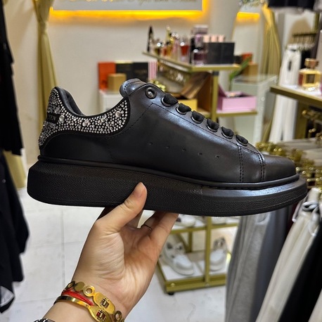 TAŞLI SNEAKER